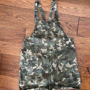 Women's Green Camo Jumper, Full Zip Front, Size Large